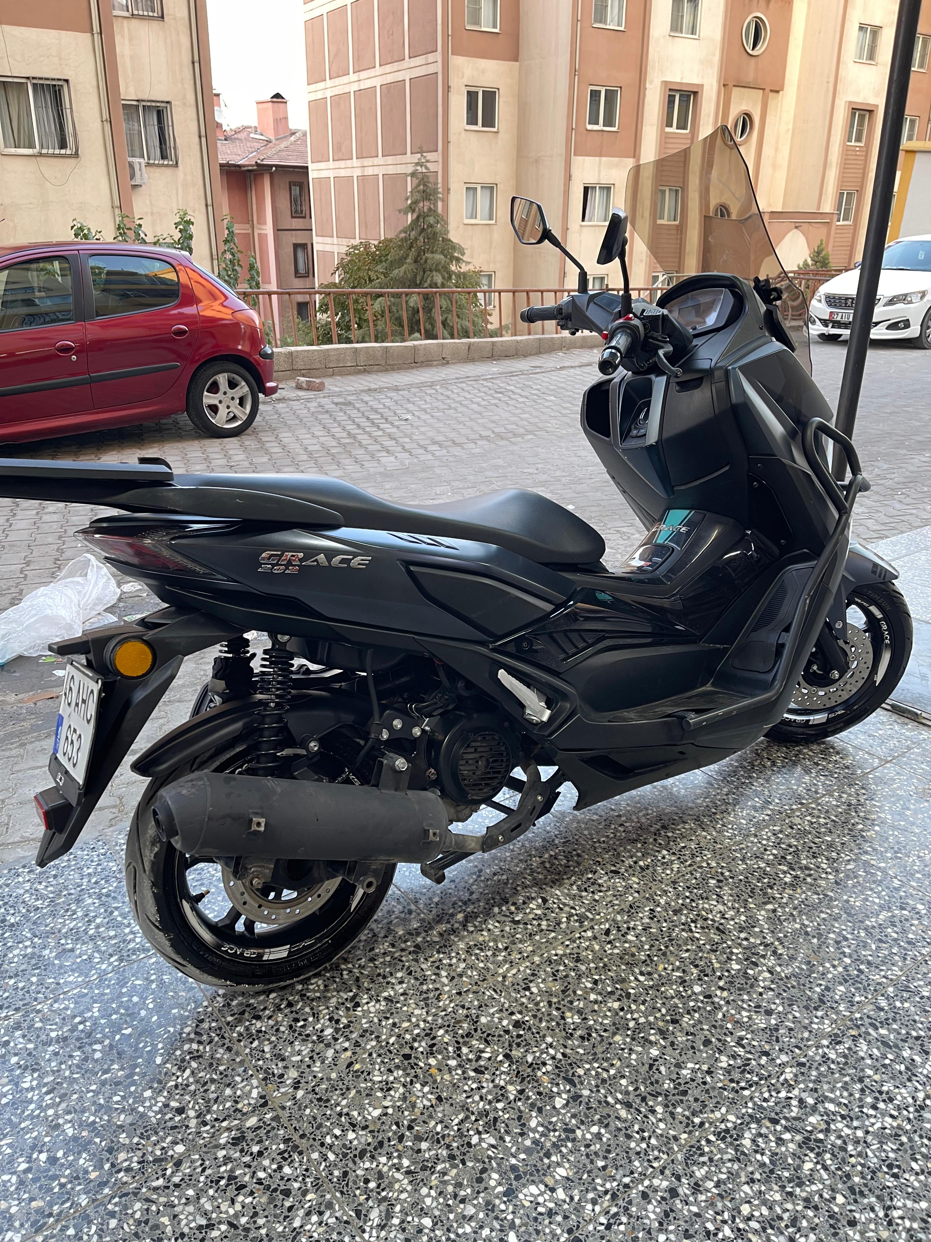Motor Resmi